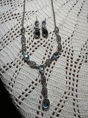 Silver Blue Crystal Y-Style Necklace and Earrings Set. Beautiful blue stones.